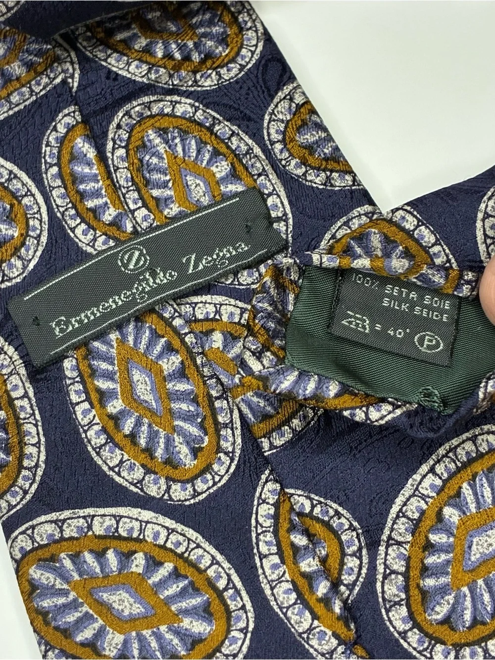ERMENEGILDO ZEGNA 100% SILK MENS TIE -Dark Tone Paisley-Made in ITALY-  56 Inch